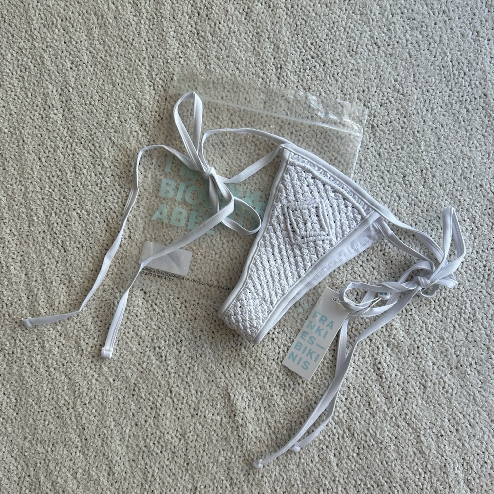 Frankie's Bikinis Naia Crochet Bottoms in Optic White 🤍